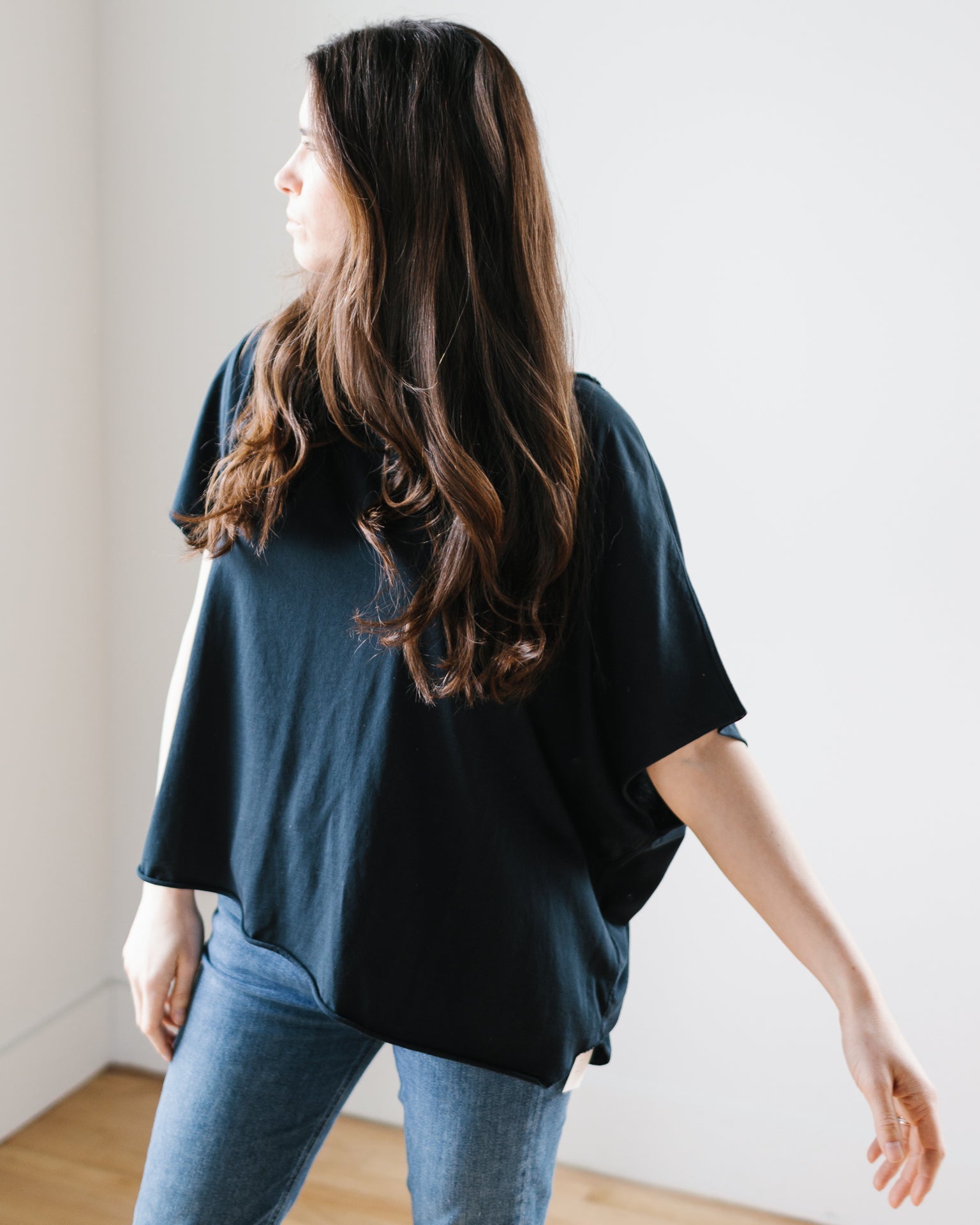 Frank & Eileen Olive Capelet Tee in British Royal Navy