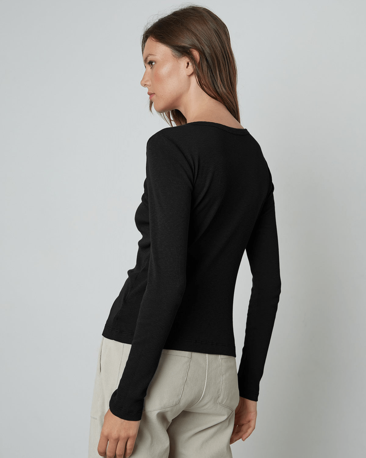 Velvet by Graham & Spencer Bayler L/S Fitted Tee in Black