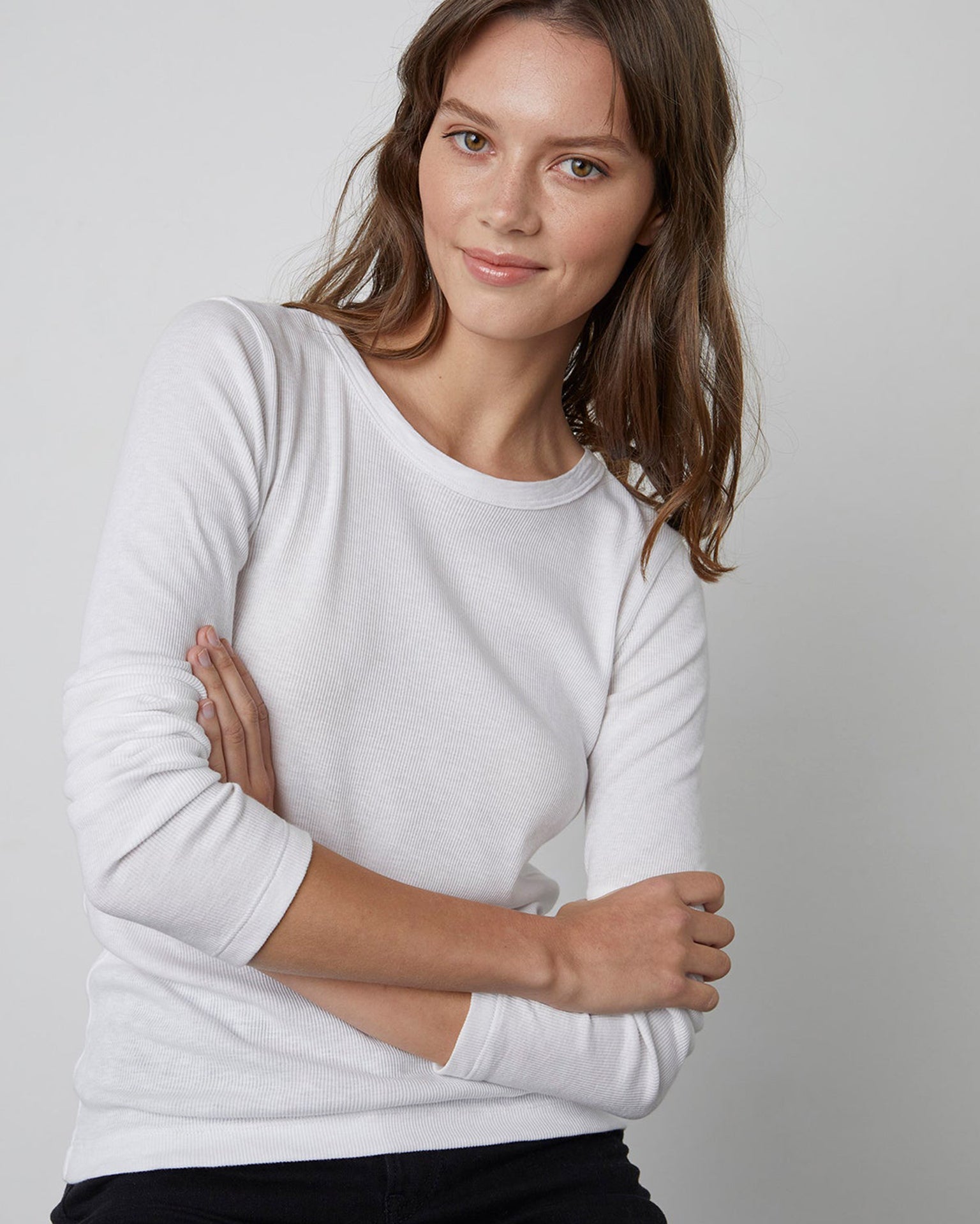 Velvet by Graham & Spencer Bayler L/S Fitted Tee in White