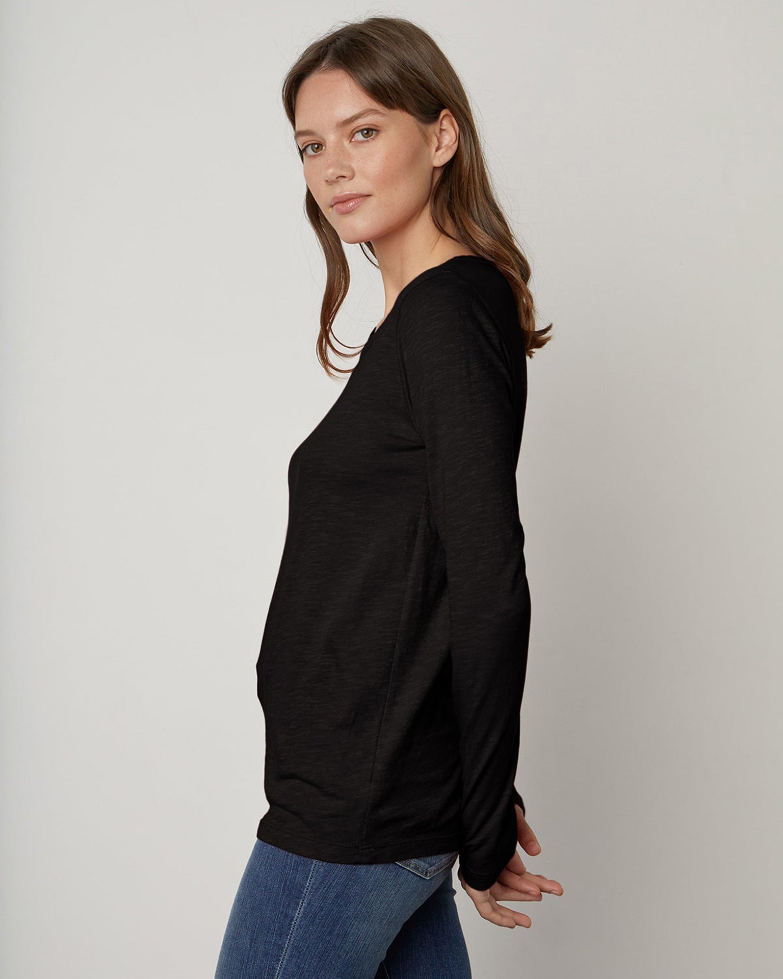 Velvet by Graham & Spencer Lizzie L/S Crew in Black