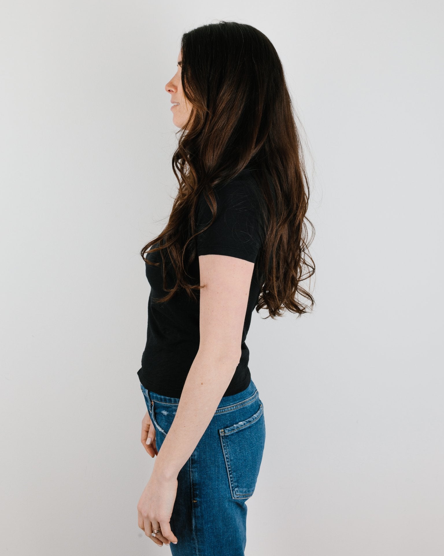 Velvet by Graham & Spencer Sierra S/S Crew Neck Top in Black