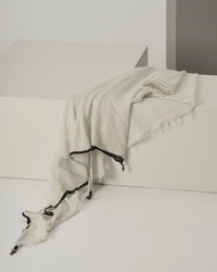 Grisal Rosa Cashmere Scarf in Milk X Black