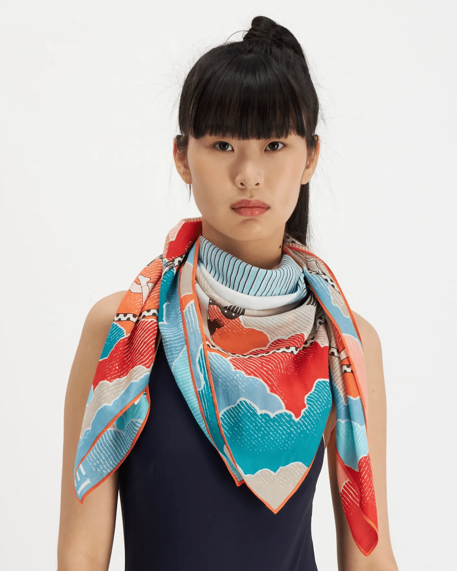 Inoui Editions Square 100 Yoga in Turquoise