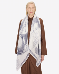 Inoui Editions Scarf / Etole 100 Des Rives et Des Reves in White 