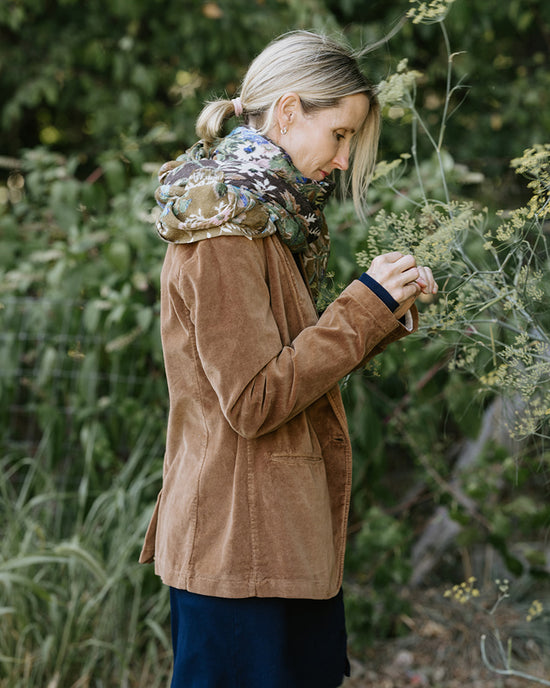 Hartford Virna Velvet Jacket in Walnut 