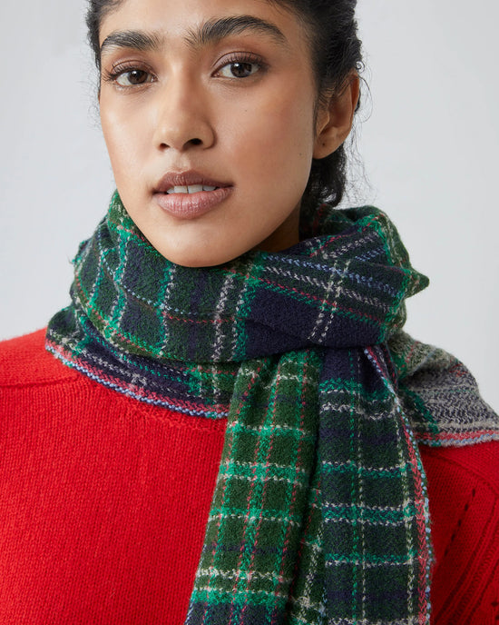 Moismont Anderson Wool Scarf No 803 in British Green 