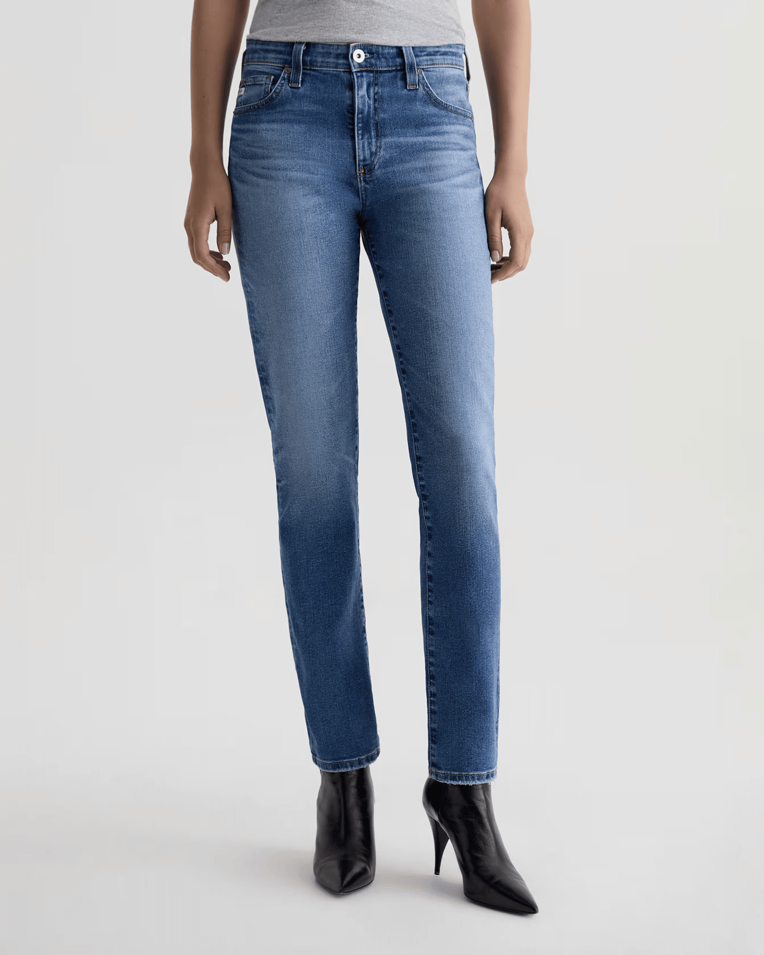 Mari Mid Rise Slim Straight in Tinseltown