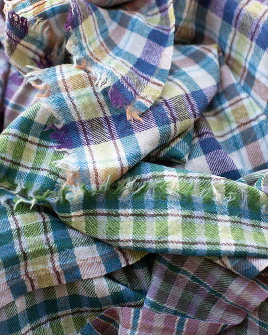Épice Cross Plaid Wool Scarf in Heather 