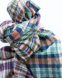 Épice Cross Plaid Wool Scarf in Forest 