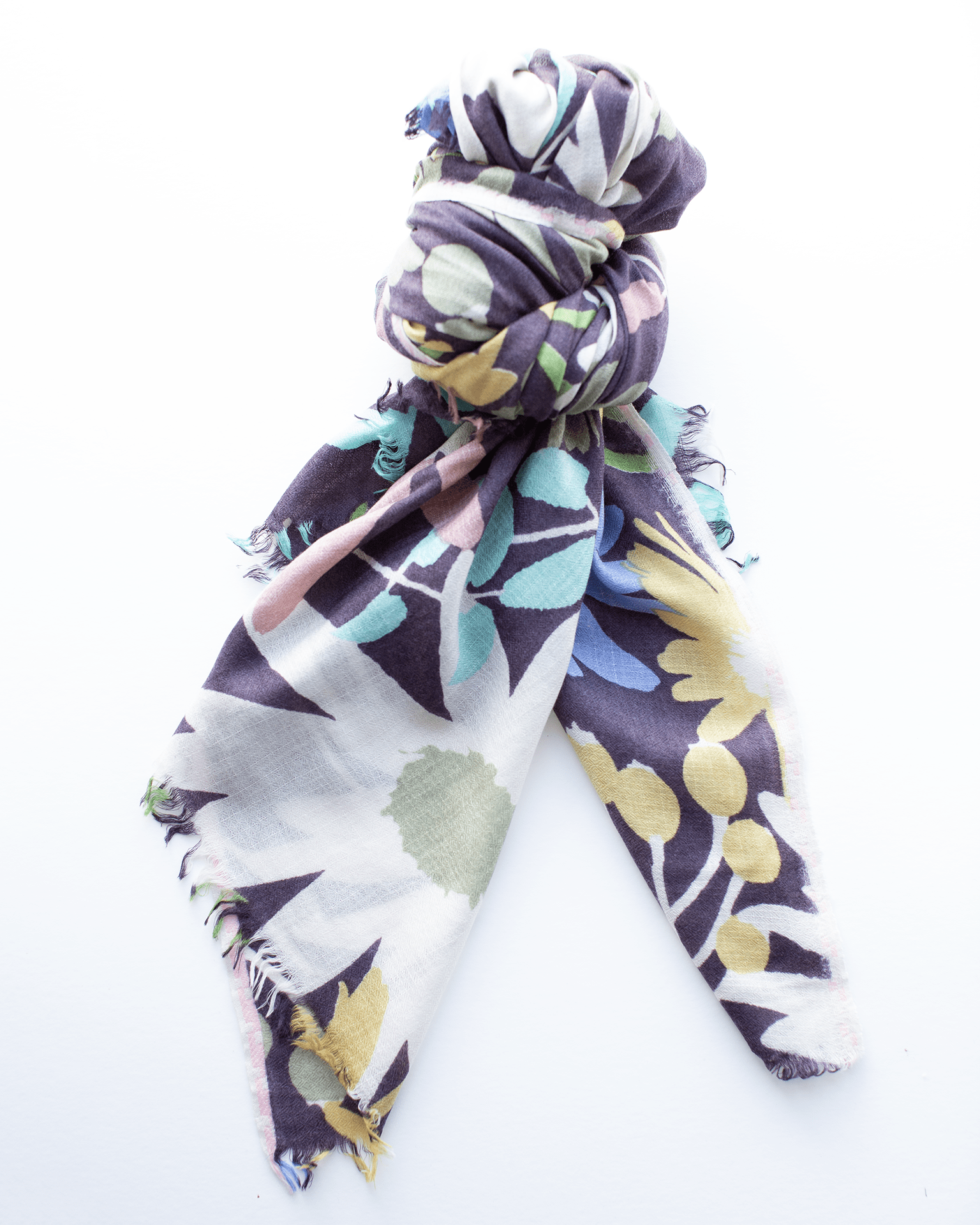Bold Daisy Wool Silk & Cashmere Scarf in Plum