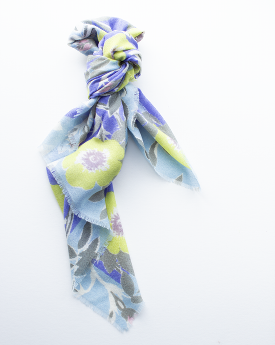 Épice Bold Daisy Wool Silk & Cashmere Bandana in Violet 