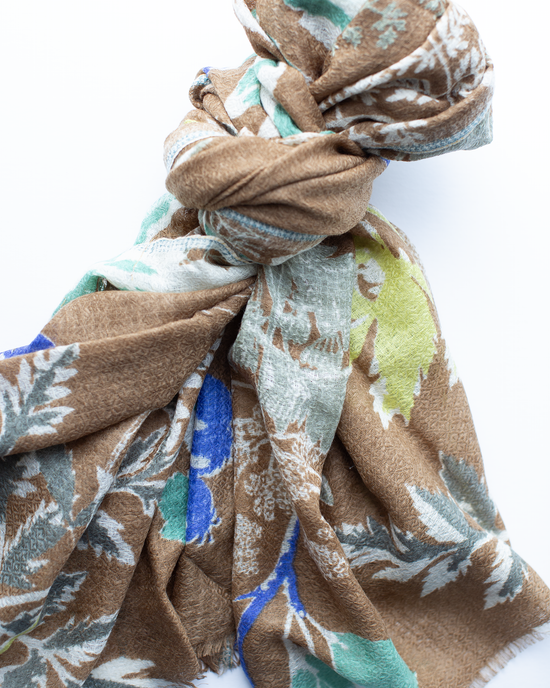Épice Botanica Wool Silk & Cashmere Scarf in Tobacco 