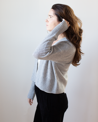 White + Warren Cashmere Featherweight Open Cardigan in Grey Heather 