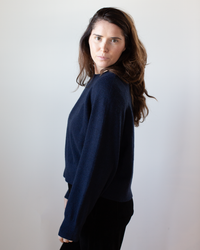 White + Warren Cashmere Easy Sweatshirt in Deep Navy 