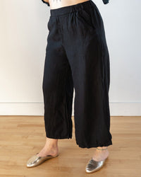 Cropped Becca Wide Leg in Black Linen Twill - Bliss Boutiques
