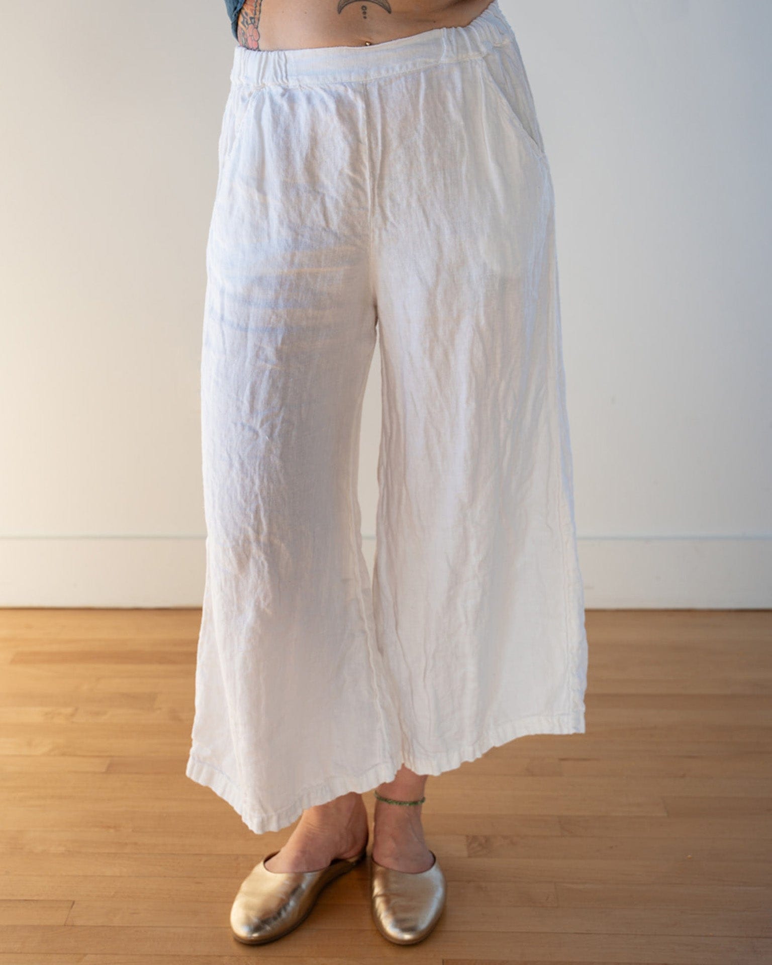 Cropped Becca Wide Leg in White Linen Twill
