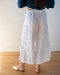 Cropped Becca Wide Leg in White Linen Twill - Bliss Boutiques