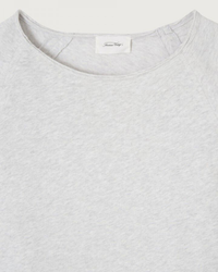 Close-up of a Sonoma L/S Scoop in Arctique Chine organic cotton t-shirt with a scoop neck top and a visible American Vintage label on the inside.