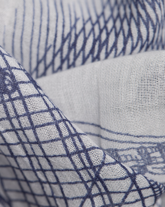 Inoui Editions Scarf / Etole 100 Des Rives et Des Reves in White 