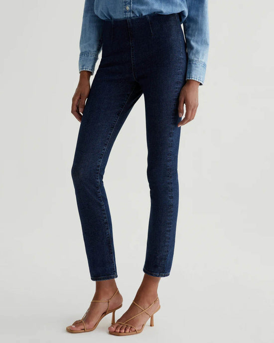 AG Jeans Mari Crop Pull On in Hyacinth 