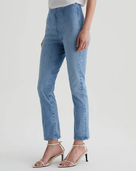 AG Jeans Mari Crop Pull On in Mirror 