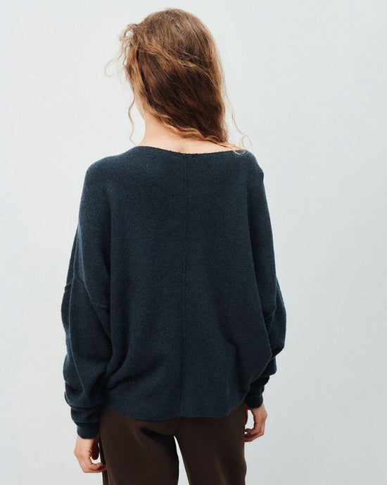 American Vintage Damsville Wide Scoop Sweater in Navy Blue Chine Noir 