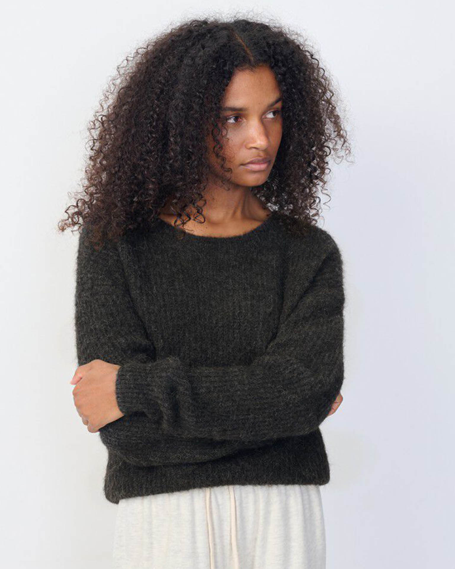 East Round Neck Sweater in Anthracite Chine