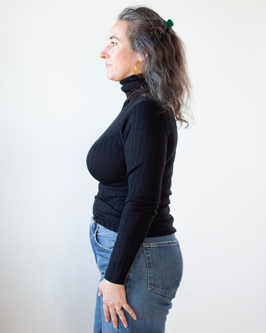 Autumn Cashmere Variegated Rib Turtleneck in Black 