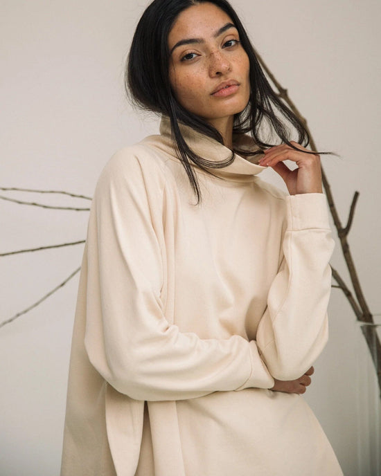 Beaumont Organic Nara Organic Cttn Felpe Sweatshirt in Cream 