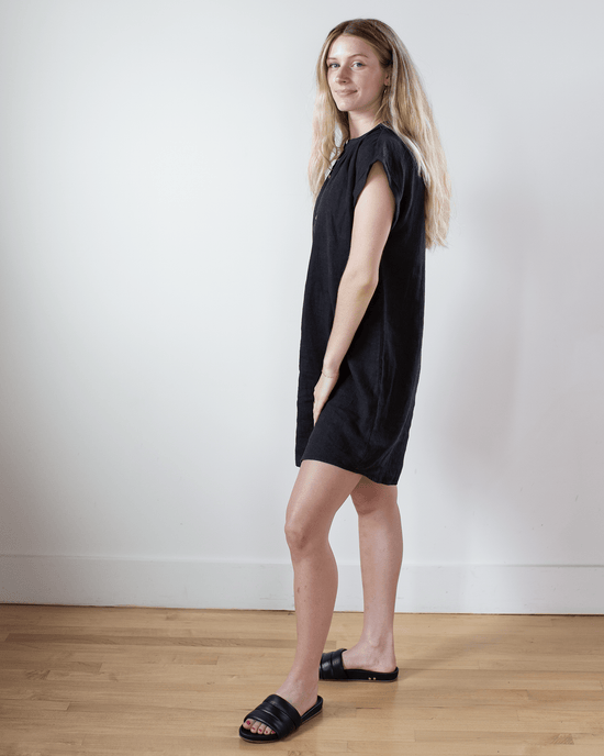 Bella Dahl Cap Sleeve Henley Dress in Black 