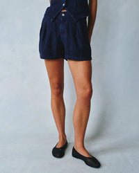 Bella Dahl Double Pleat Short in Italian Navy 