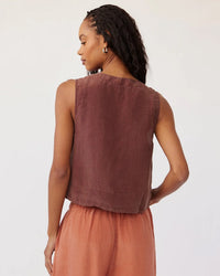 Bella Dahl Sleeveless Half Placket Top in Casablanca Brown 