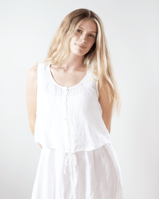 Bella Dahl Sleeveless Tie Waist Button Front Top in White 