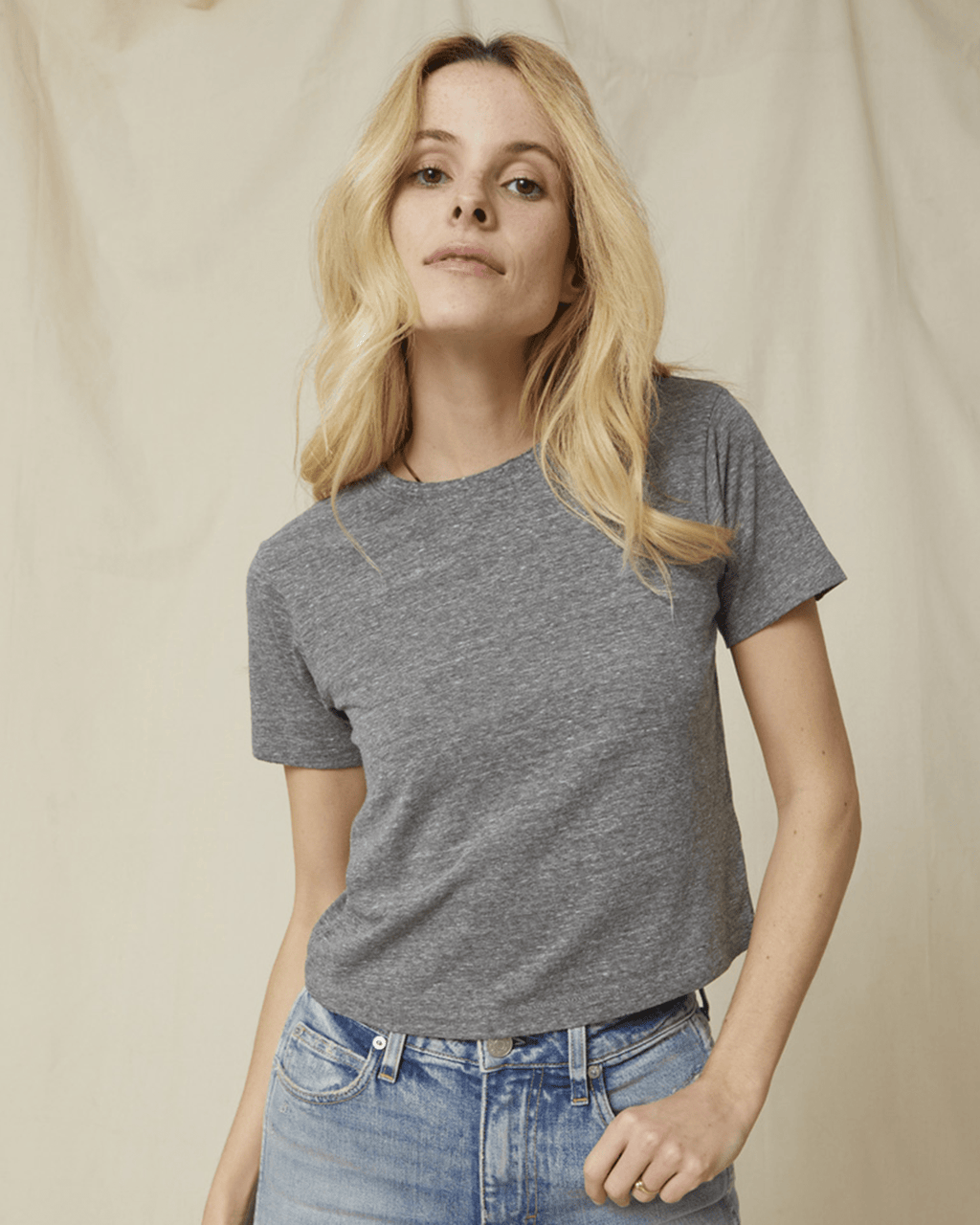 AMO Babe Tee in Heather Grey - Bliss Boutiques