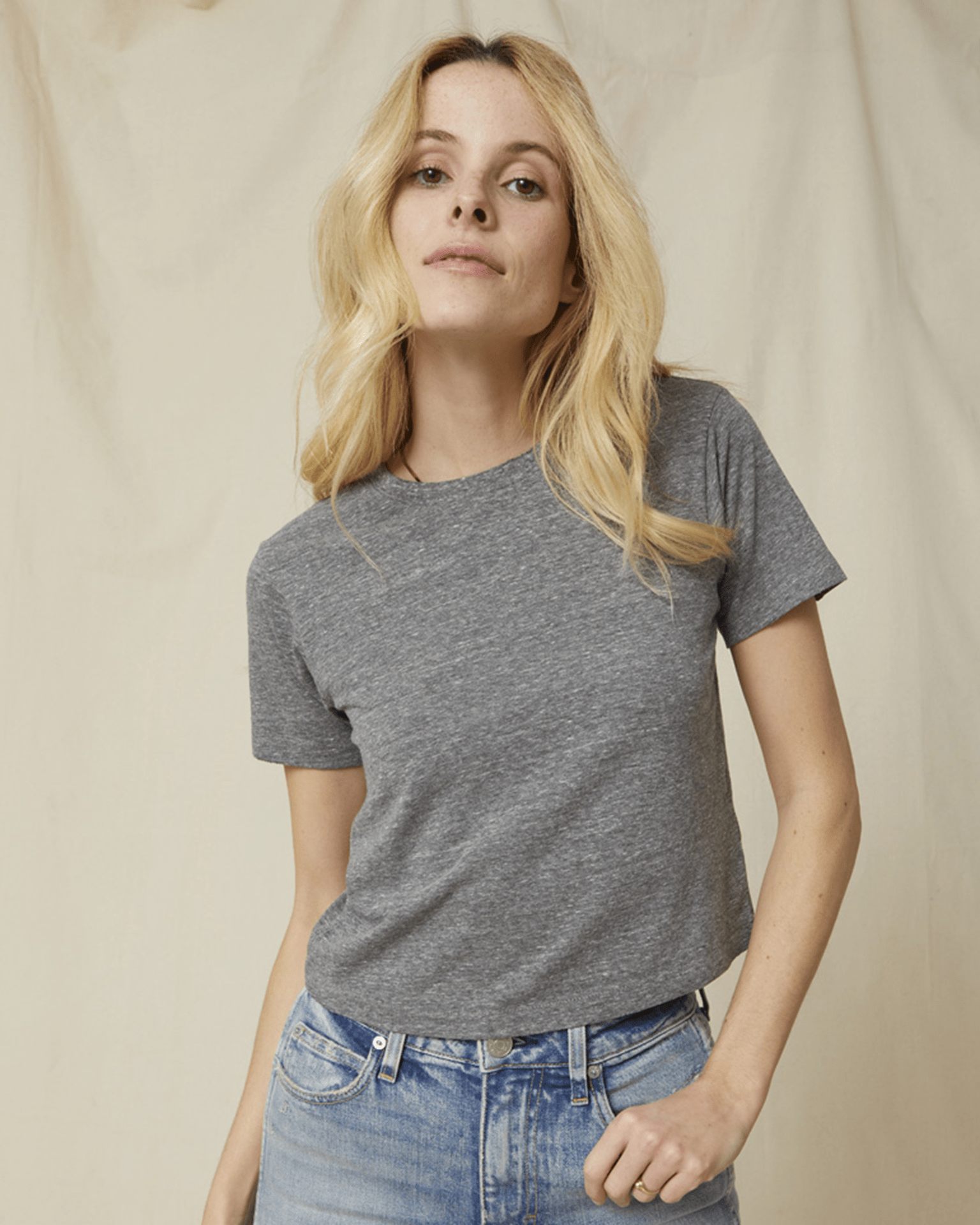 Babe Tee in Heather Grey