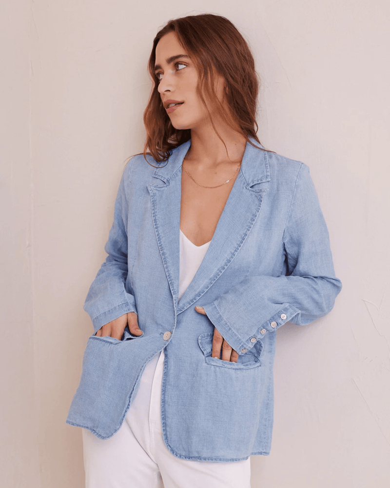 Bella Dahl Clothing Easy Longline Blazer in Bayside Wash