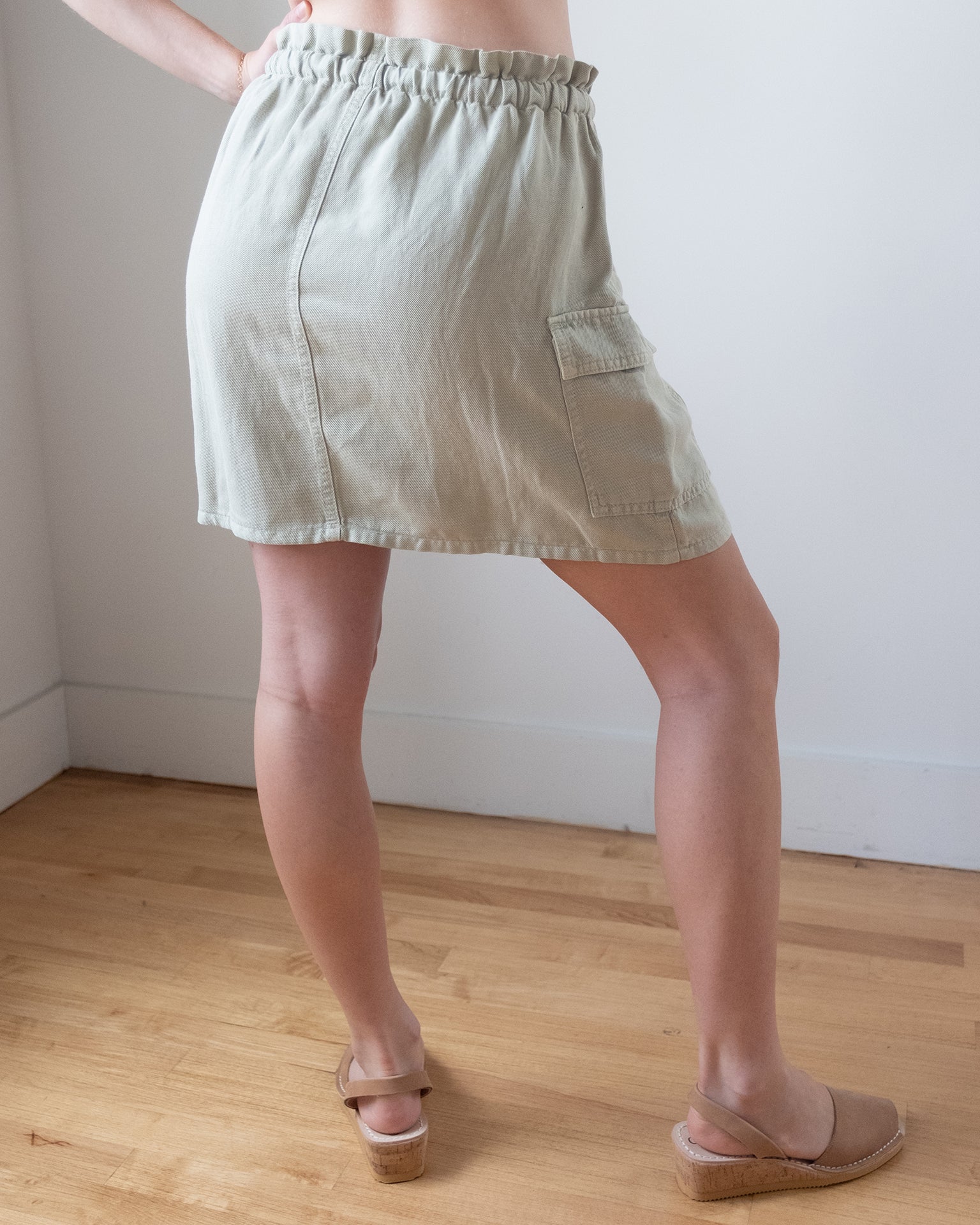 Bella Dahl Posey Cargo Mini Skirt in Aloe Vera - Bliss 