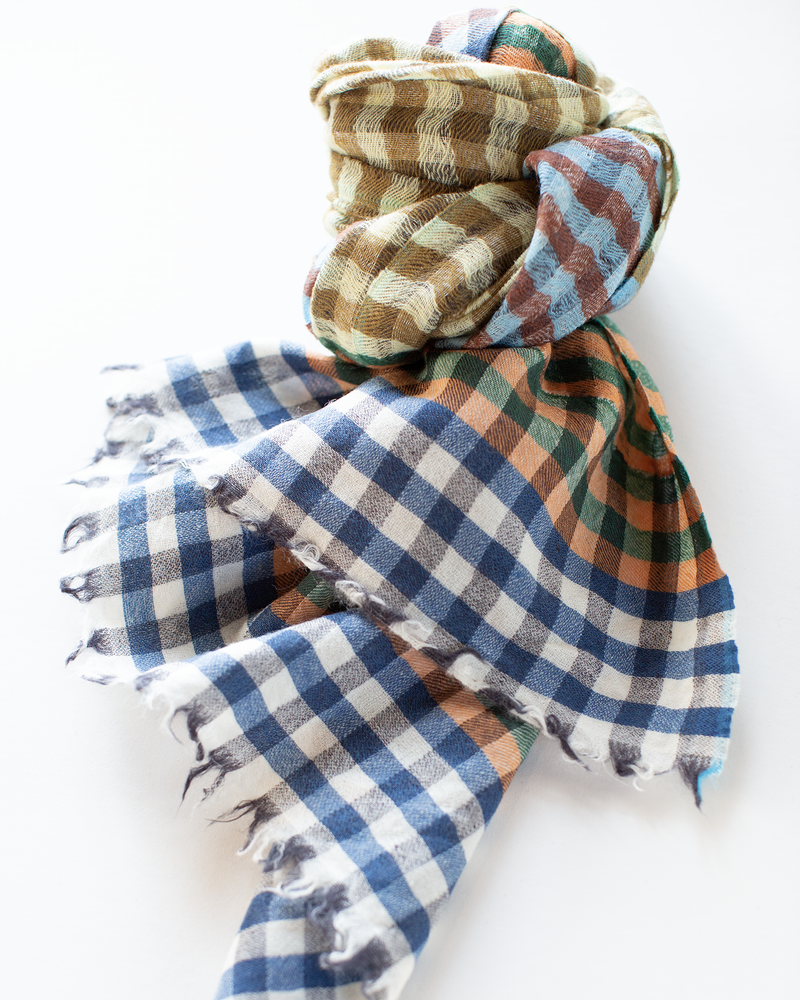 Épice Accessories Olive Check 4A Scarf in Olive