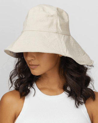 Freya Accessories Natural Hazel Canvas Bucket Asym in Natural