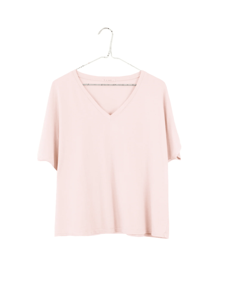 It is well LA Clothing Organic Cotton V Neck Tee in Scallop