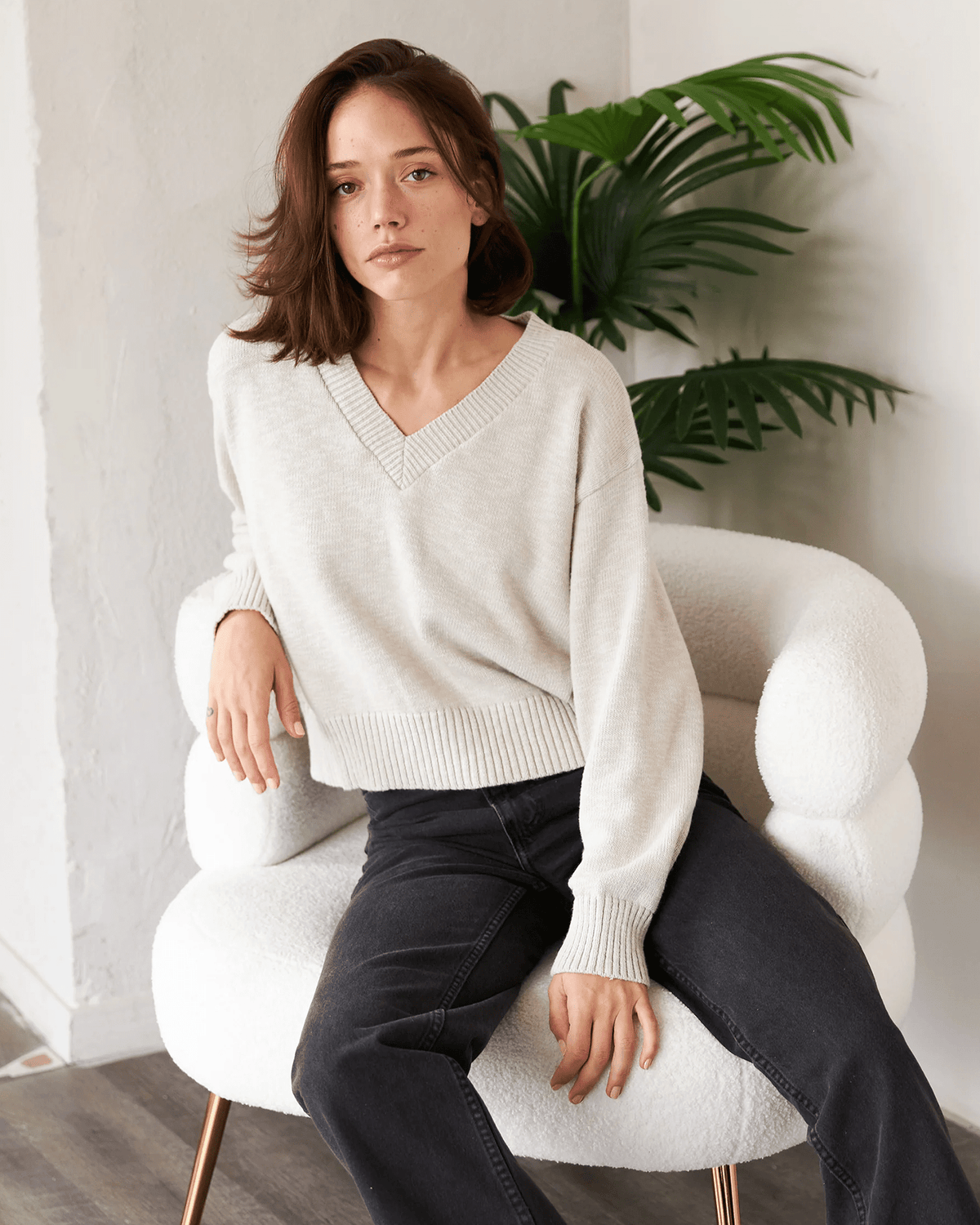 It is well LA Clothing V-Neck Crop Sweater in Natural