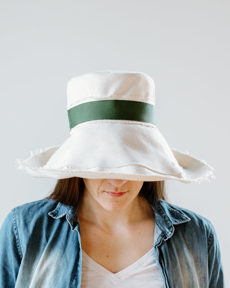 Lola Hats Accessories Cream/Green Dia in Cream/Grass