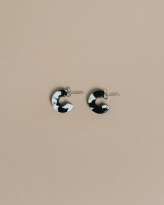 NAT + NOOR Jewelry Black + White Mali Hoops in Black + White