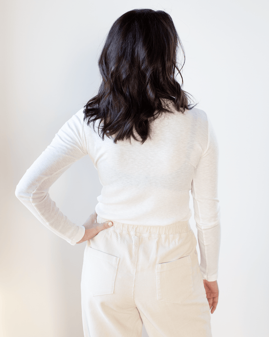 Velvet by Graham & Spencer Bayler L/S Fitted Tee in Ecru 