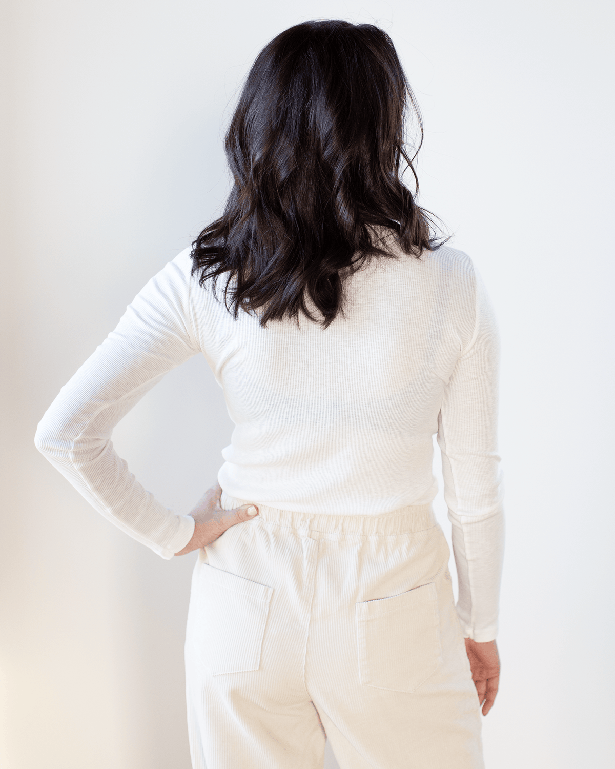 Velvet by Graham & Spencer Clothing Bayler L/S Fitted Tee in Ecru