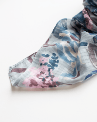 Épice Cttn/Silk Flowers Bandana in Silver 