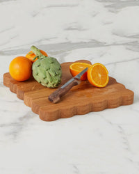 etúHOME Square Scalloped Cutting Board, Medium 
