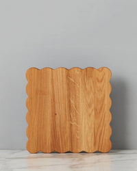 etúHOME Square Scalloped Cutting Board, Medium 