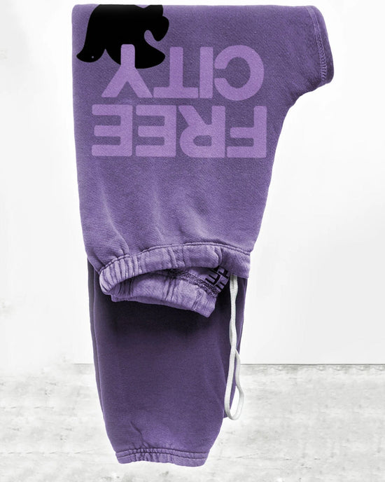 Free City FC Large Sweatpant in Lavender Petal 