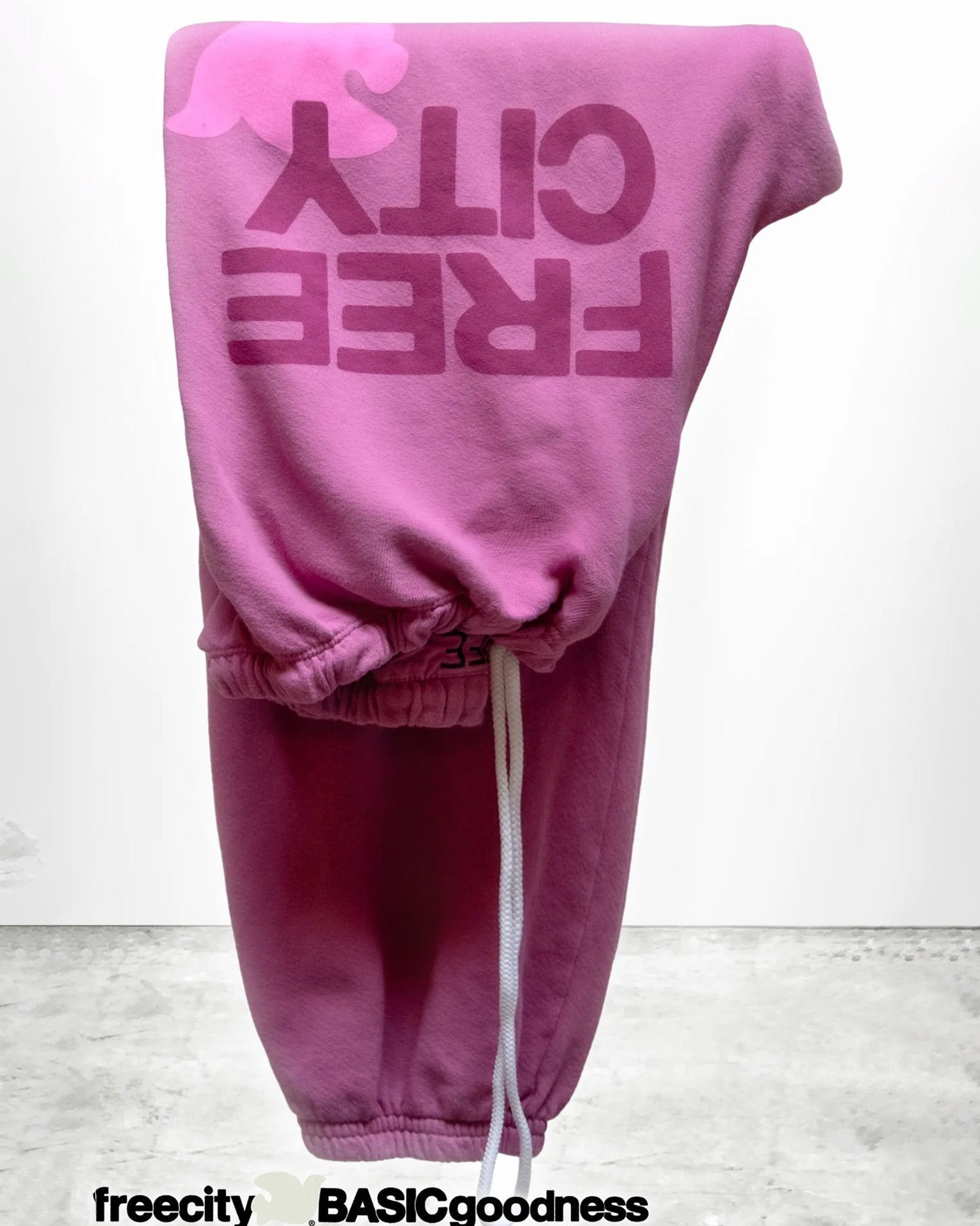 FC Large Sweatpant in Pinkshroom